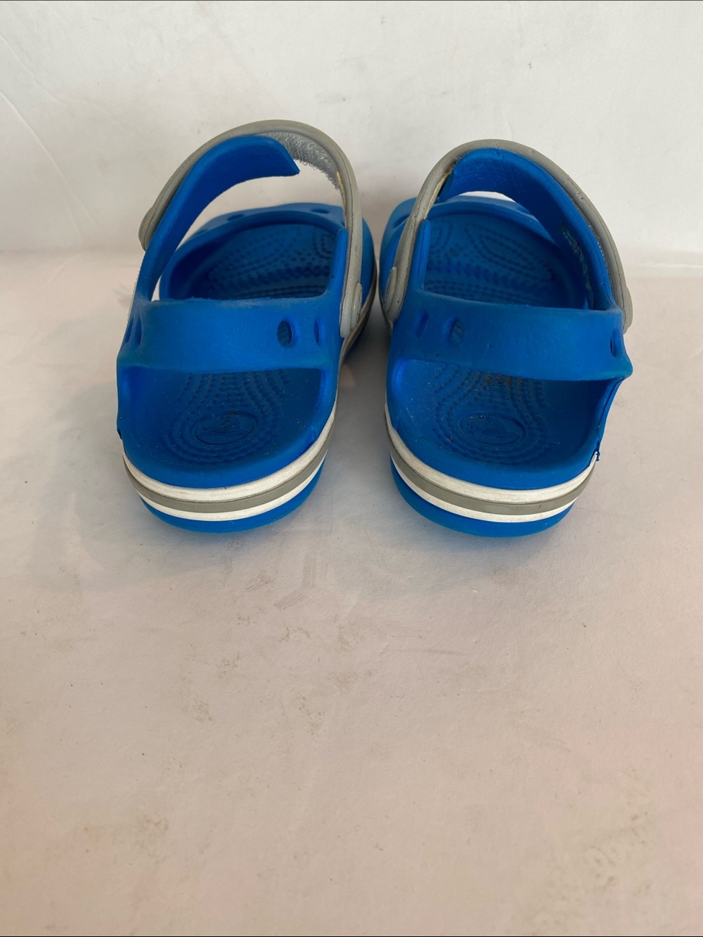 Crocs Unisex Bayaband Blue and Gray Sandals - Picture 5 of 5